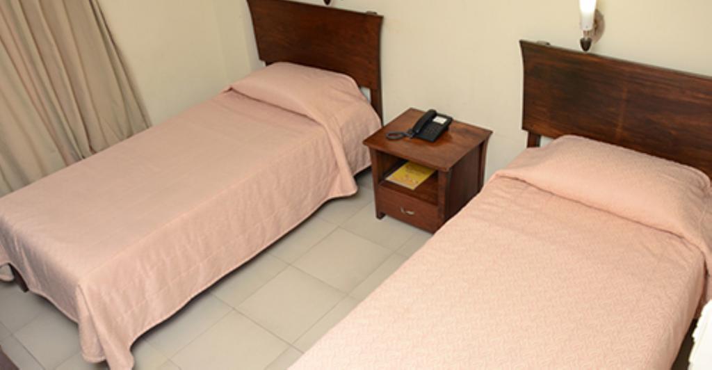 لواوْغ Isabel Suites الغرفة الصورة